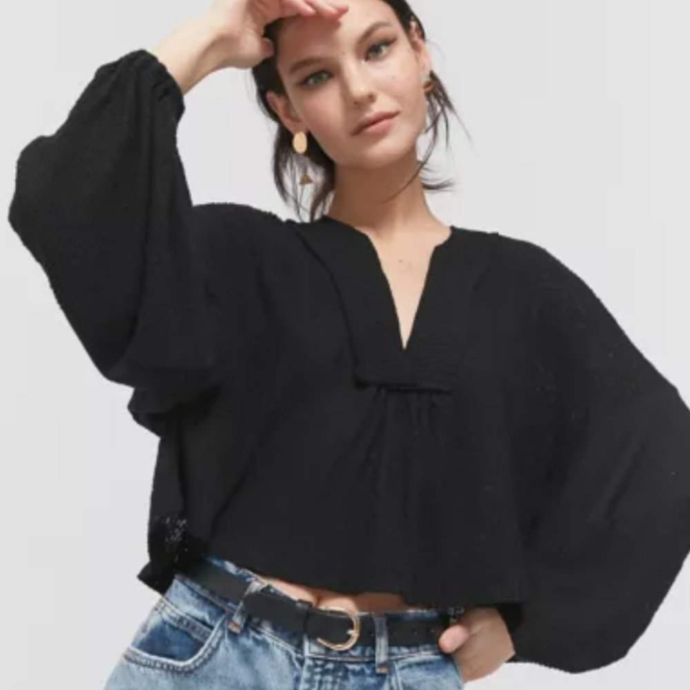 UO Maggie Ribbed V-Neck Top